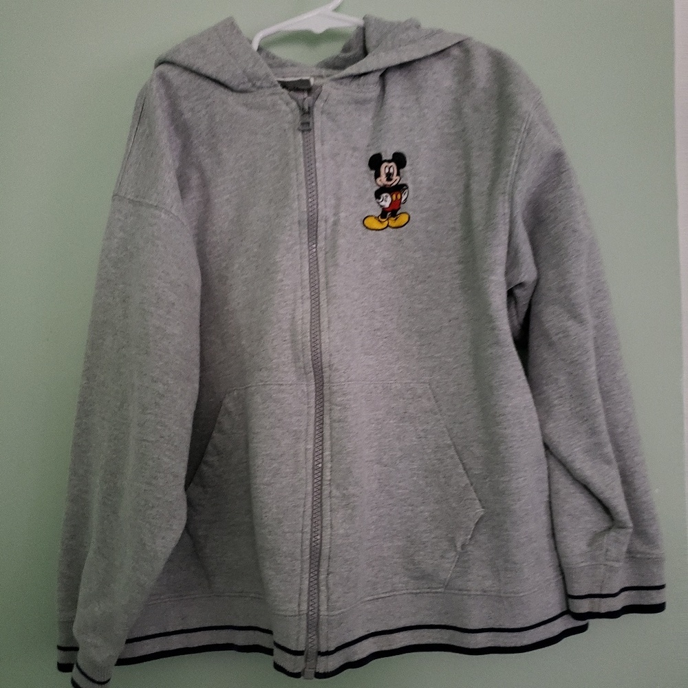 Boys (Sz. M) Disney Sweatshirt